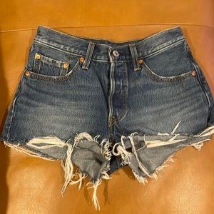 Woman’s Levi’s 501 shorts